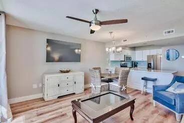 アパートホテル Pelican Beach Resort Destin