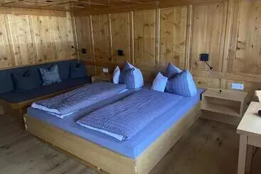 Bed & Breakfast Haus Saler