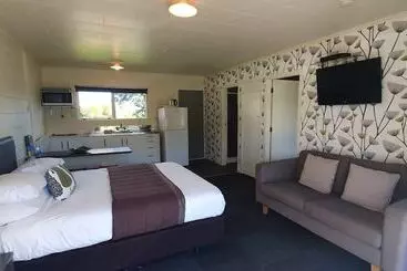 Hotel Tasman Holiday Parks   Coromandel