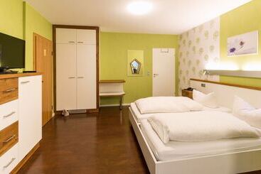 ホテル Luisen Muhle