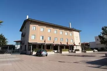 בית מלון כפרי San Benedetto