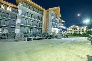 Hotel Crystal Resort