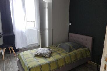 Отель Hôtel Restaurant Du Commerce