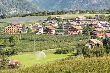 アパートホテル Tirolerhof Pension