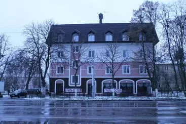 Aamiaismajoitus (B&B) Non Stop Economy