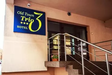 هتل Old Town Trio