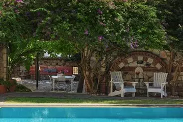 Hotelli Alacati Zeytin Konak