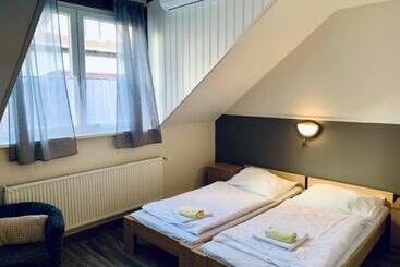 Révész Hotel, Restaurant And Rosa Spa