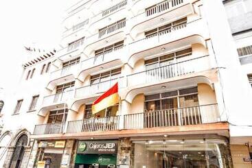 בית מלון כפרי Santa Monica