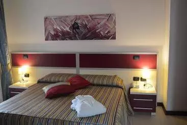 هتل Vescovo Rosso