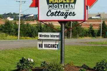 Royalty Maples Cottages And Motel