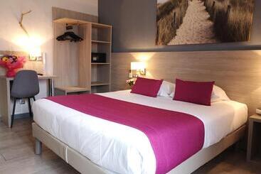 Atoll Hotel Restaurant