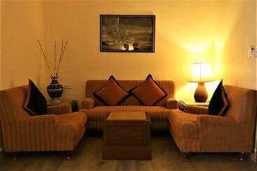 Hotel Gir Serai Ihcl Seleqtions