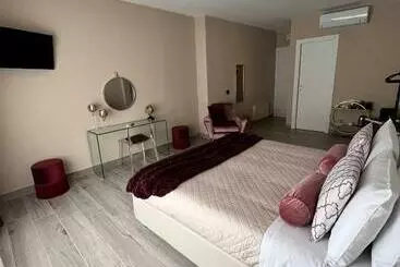 ベッドアンドブレックファースト Cb Rooms