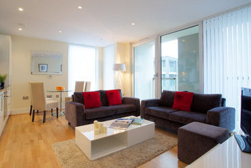 Otel City Nites London Cw