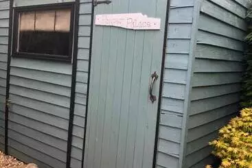 Down The Garden Path Vintage Caravan B&b , Dartmoor