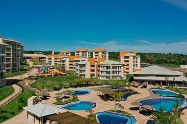 Apartamento Em Caldas Novas Estrutura De Resort Localizado A Beira Do Lago Corumbá V