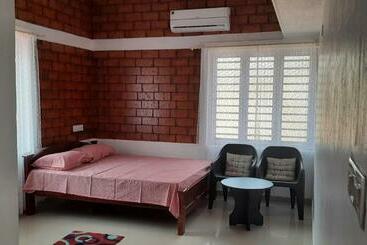 Bed and Breakfast Mazhasmaran