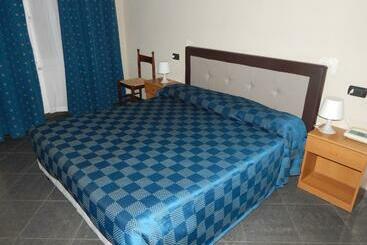 בית מלון כפרי Albergo Massimo