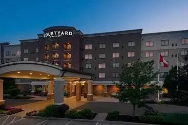 ホテル Courtyard By Marriott Buffalo Airport