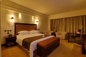 Курорт Ramada Chengdu North