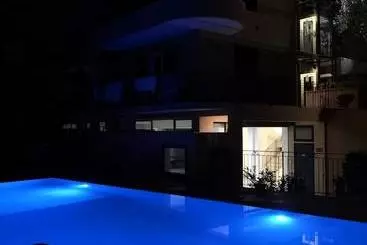 Turista apartmanok Villa Santa Barbara