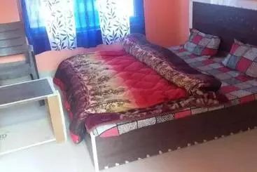 ホテル Spot On 87911 Sharma S Kitchen & Home Stay