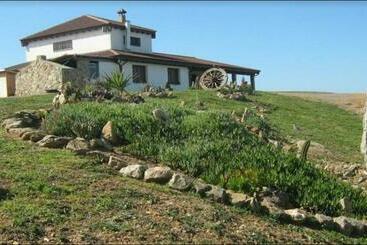 Hotelli Turismo Rurale Pertunghe