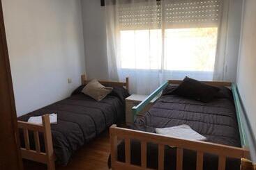 ペンション Pensión La Hacienda