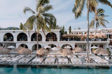 هتل El Tropico Boutique