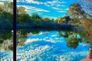 هتل Lavanda Aldea Holística