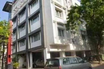 בית מלון כפרי Super Townhouse Oriental Inn