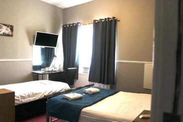 Отель Topaz Blackpool