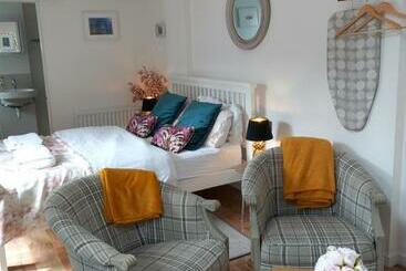 膳宿费 Morcant Lodge