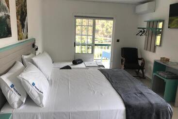 مبيت وإفطار Waterfalls Gerês Al