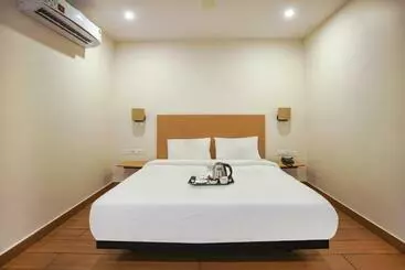 هتل Super Townhouse The Pallagio