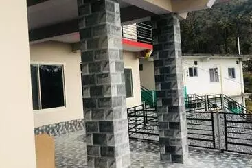 Pensió Paradise Inn By Hbr