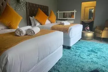 ベッドアンドブレックファースト Ndaba Golf Lodge & Hello Beautiful Day Spa