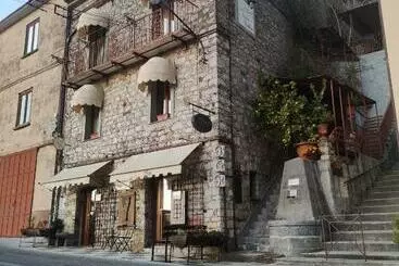 B&b La Fontana Borbone