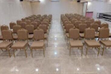 Отель Rose Gold