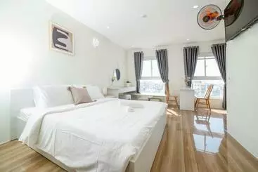 هتل Aron Apartment &