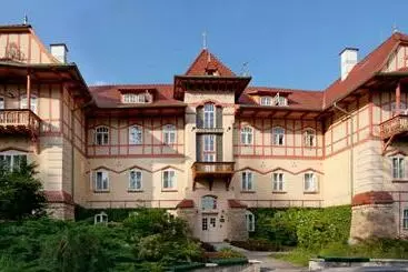 Hotel Jestřabí