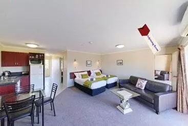 مُتل Asure Avenue Motor Lodge