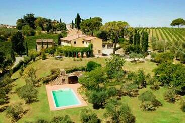 مبيت وإفطار Tenuta Massabò