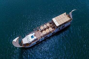 酒店 Dahabeya Yakouta Nile Cruise Every Monday From Luxor  Aswan For 05 Nights