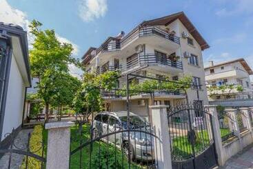 بنسيون Vila Rosen