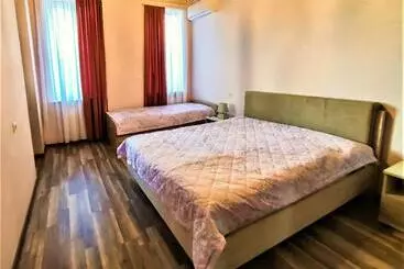 پانسیون Mango S Guesthouse