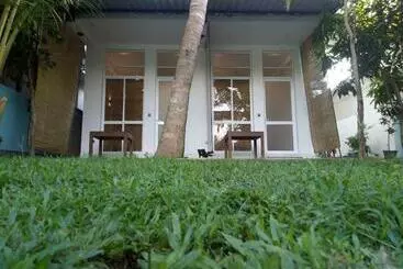 ペンション Suhasna River House