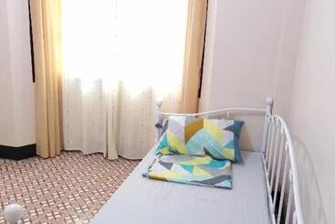 הוסטל Jmc Residence