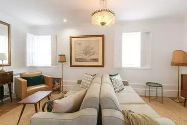 پانسیون Porto Concept Home   University Residence & Guesthouse   Pólo Ii Paranhos
